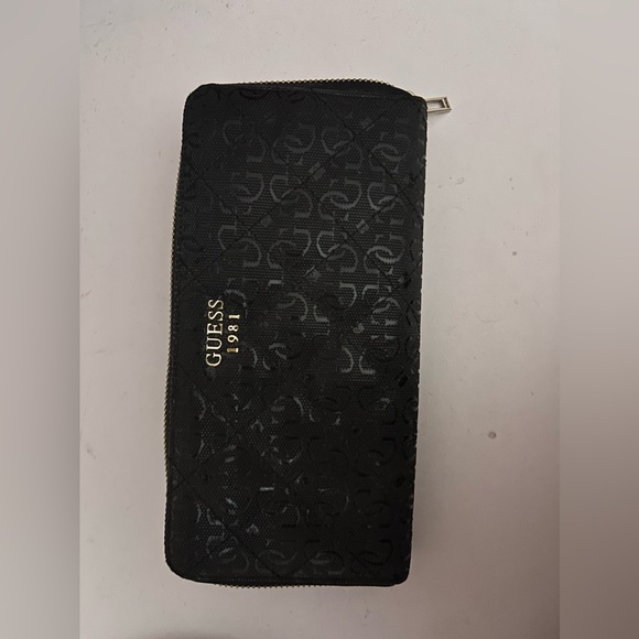 Black Guess Wallet - Picture 1 of 3
